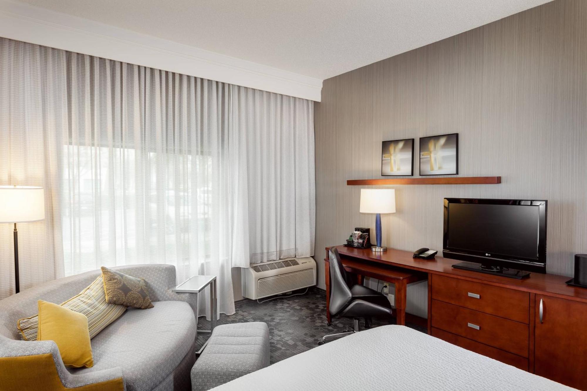 Hotel Courtyard By Marriott Stockton Exteriér fotografie