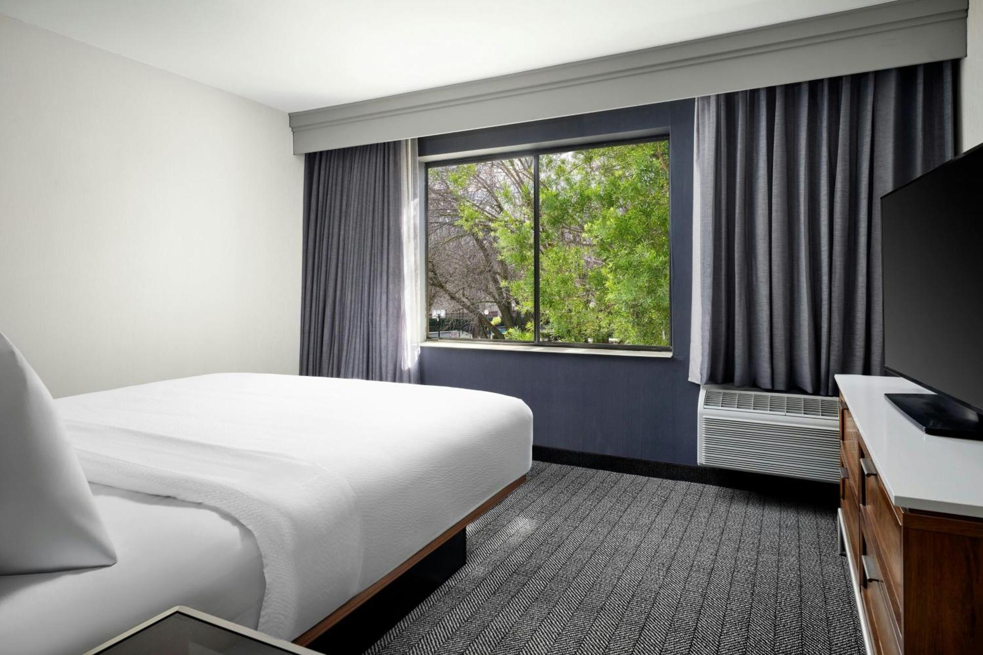 Hotel Courtyard By Marriott Stockton Exteriér fotografie