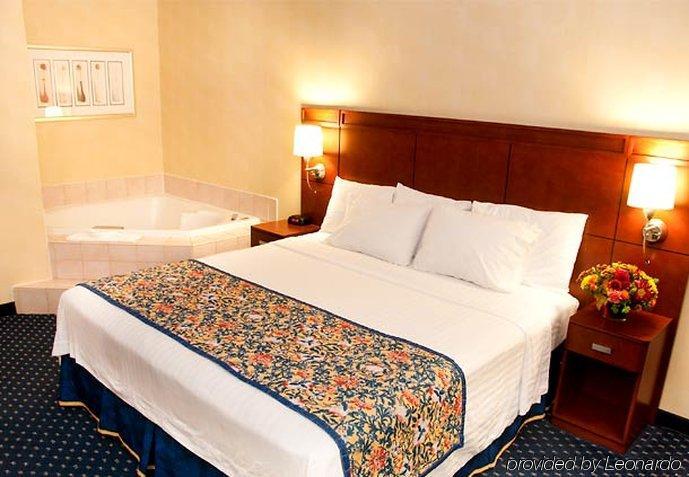 Hotel Courtyard By Marriott Stockton Pokoj fotografie